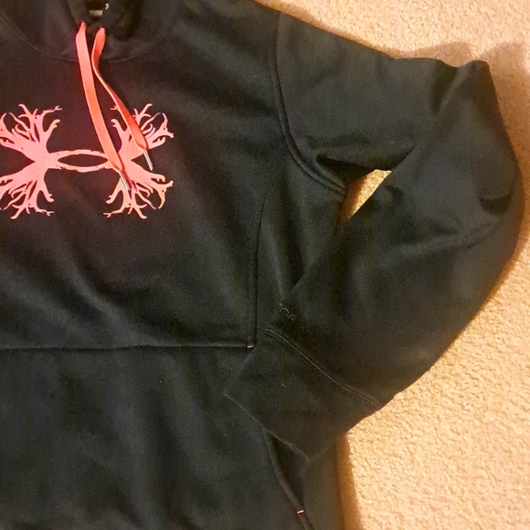 UNDER ARMOR STORM HOODIE. L - Picture 5 of 8